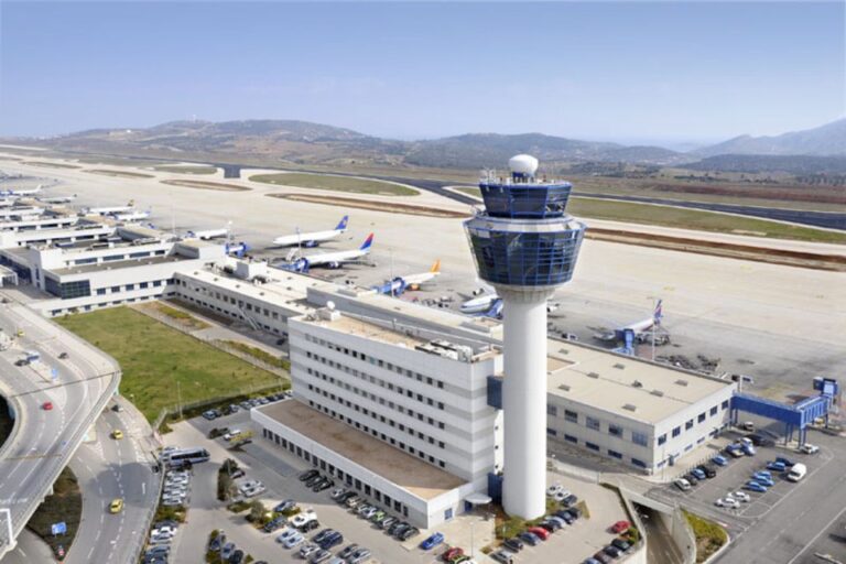 From Athens: 1-Way Private Transfer to Athens Airport