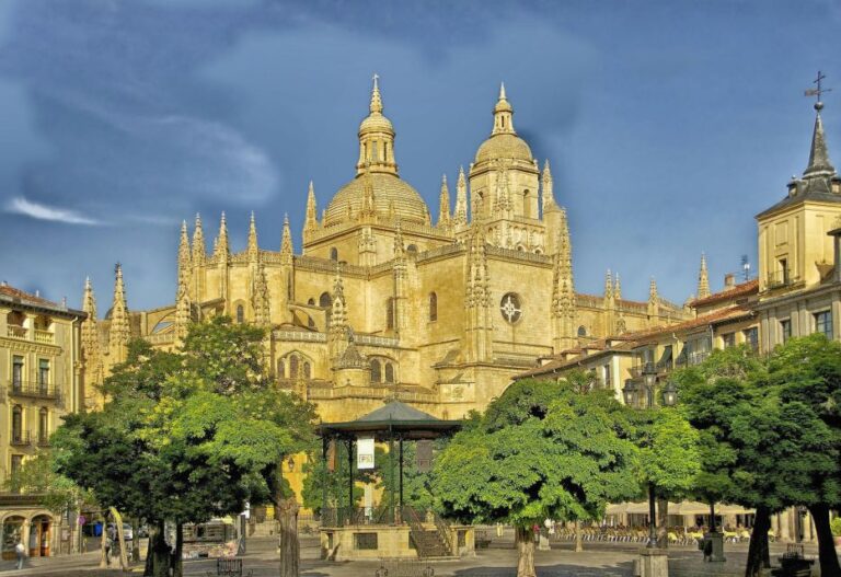 From Madrid: Segovia Highlights Private Half Day Tour