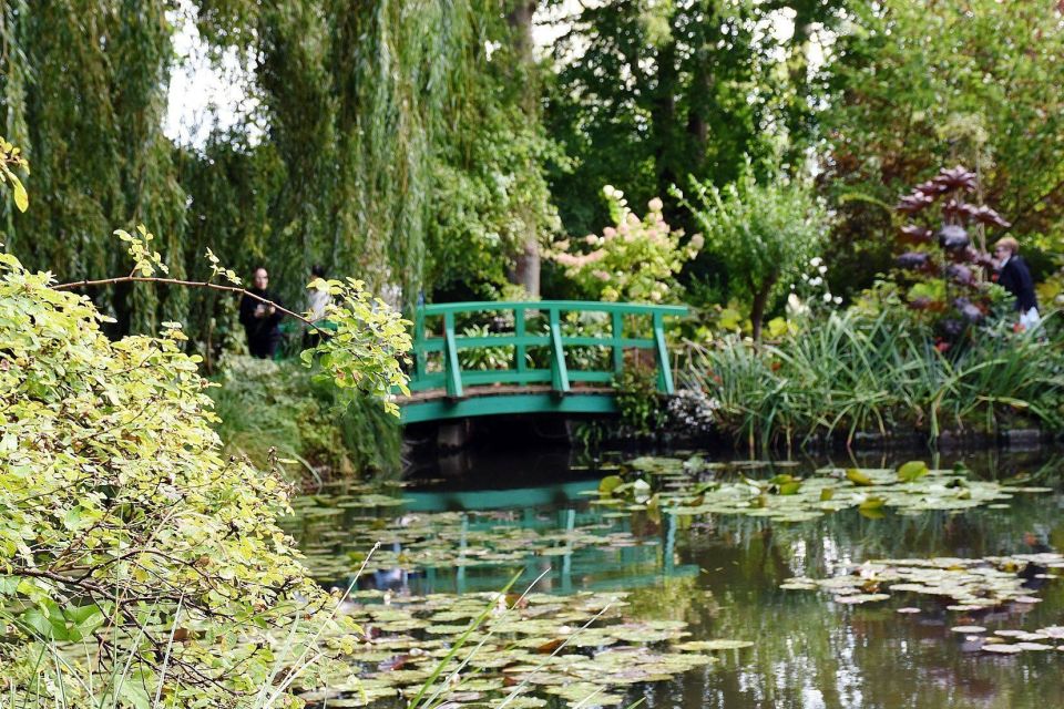 From Paris:Visit of Monets House and Its Gardens in Giverny - Highlights of Monets House and Gardens