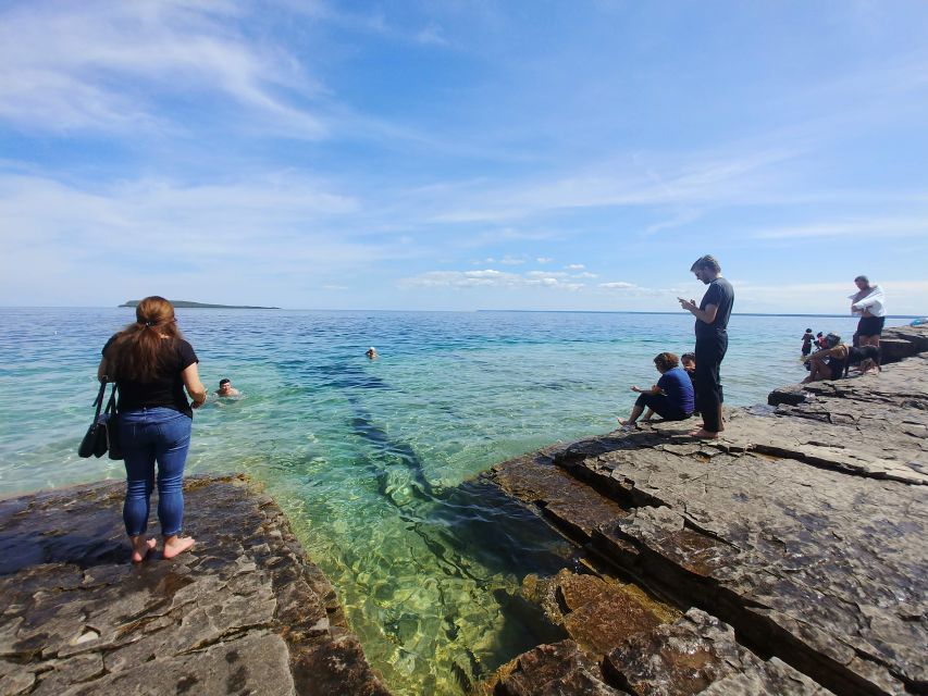 From Toronto: Bruce Peninsula National Park Guided Day Trip