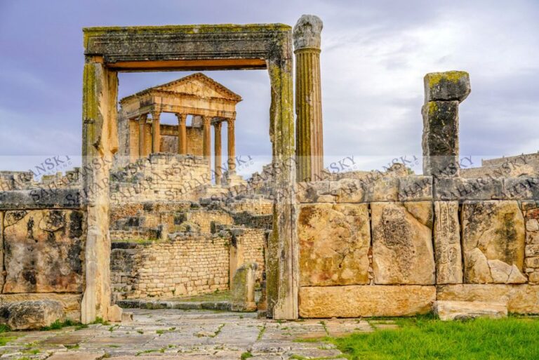 From Tunis: Half-Day Dougga Tour