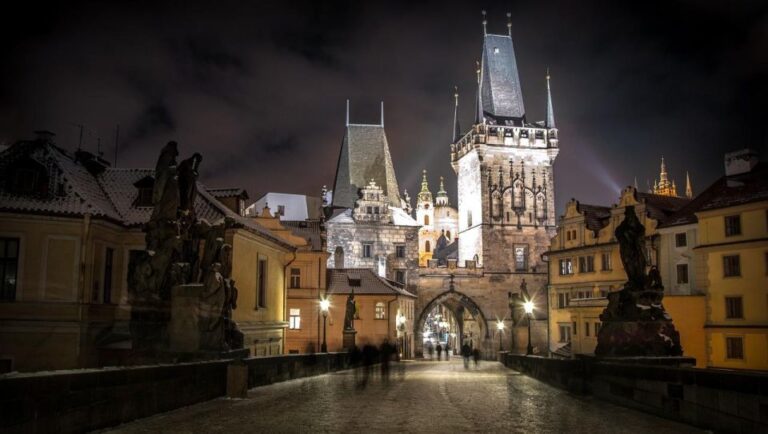 Full-Day Private Tour to Prague From Vienna