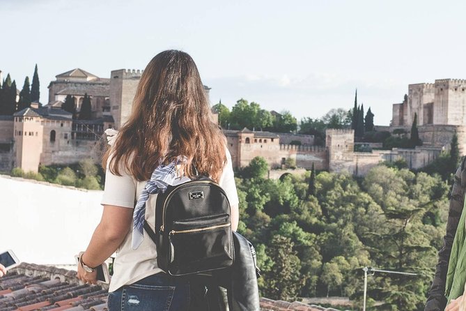 Granadas Hidden Treasures: Albayzin and Sacromonte Walking Tour