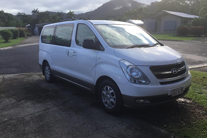 IMAX Private Transfer 7 Guests Cairns Airport to Hotels in Cairns City