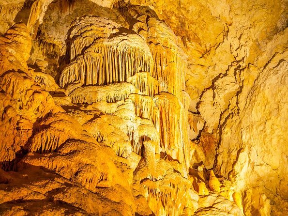 Jewel Cave Fully-guided Tour (Located in Western Australia)