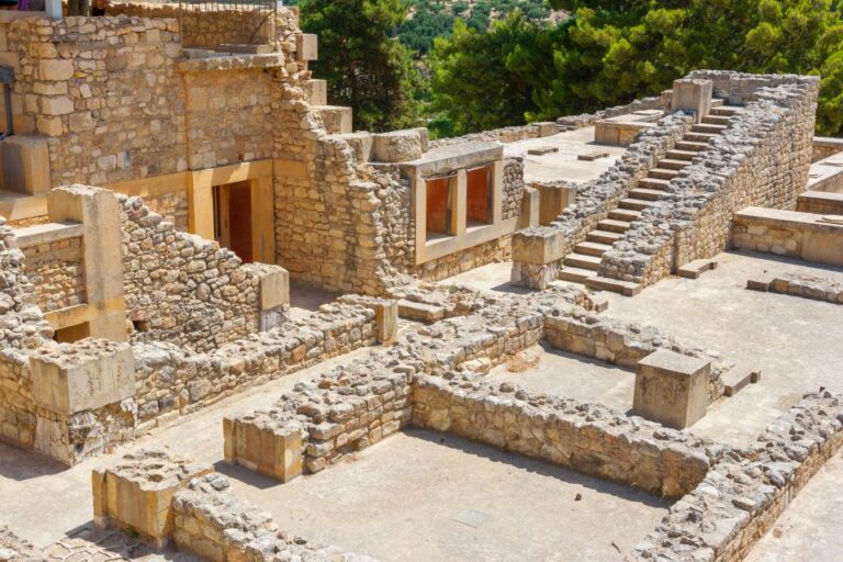 Knossos Palace Skip-the-Line Ticket & Private Guided Tour