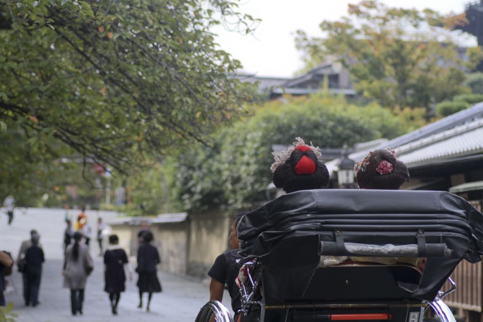 Kyoto: Private Rickshaw Tour of Gion and Higashiyama Area - Booking Details