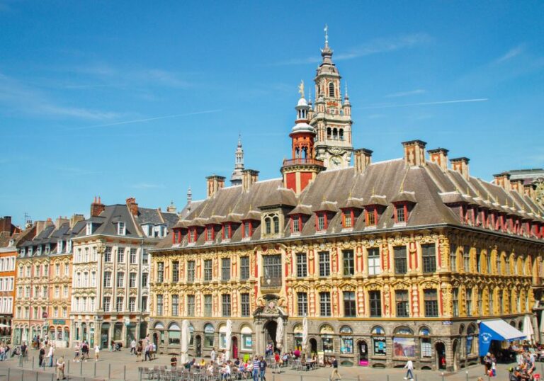 Lille: Scavenger Hunt and Self-Guided City Highlights Tour