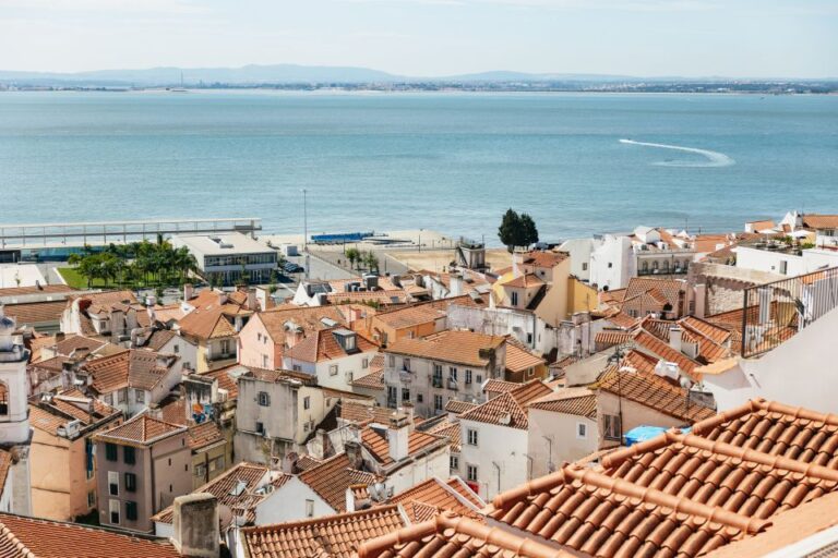 Lisbon: Old Town Tuk Tuk Tour