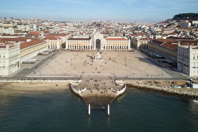 Lisbon Private Full Day Tour – History, Local Life & Food