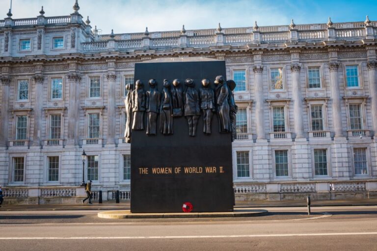 London: Westminster in WW2 and Churchill War Rooms Entrance