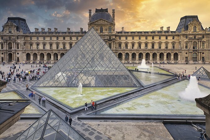 Louvre Museum Entrance Reserved Access Tour