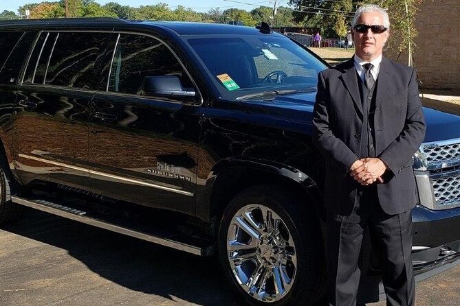 Luxury SUV Transfer From Downtown Hotels to New Orleans International Airport