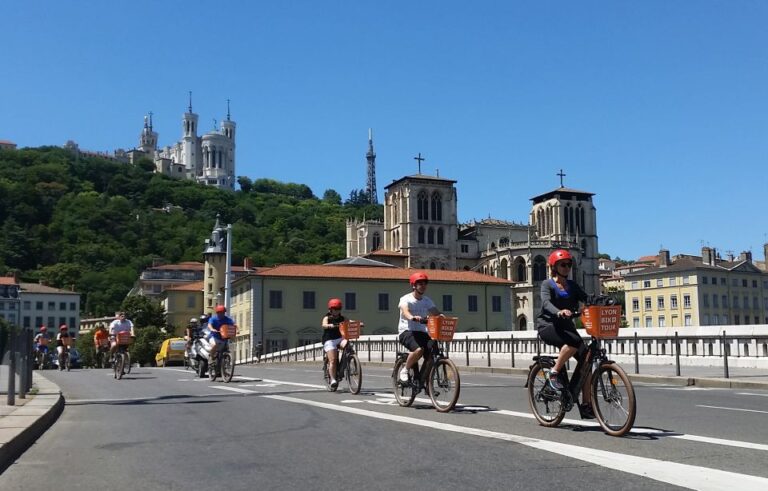 Lyon: 2-Hour Electric Bike Tour With a Local Guide