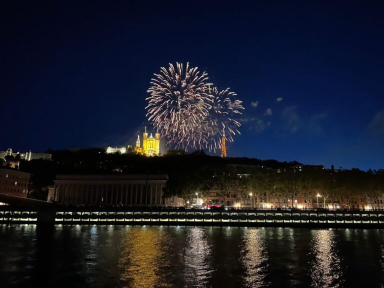 Lyon: Bastille Day Cruise With Appetizers and Fireworks