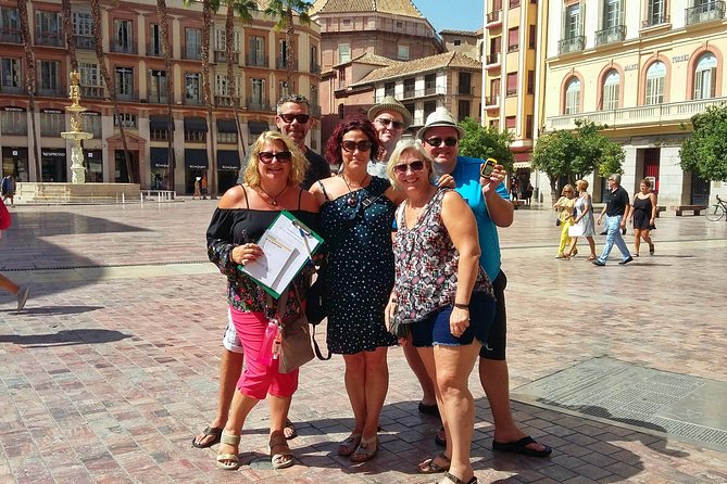 Málaga: Private Sightseeing Treasure Hunt - Tour Highlights