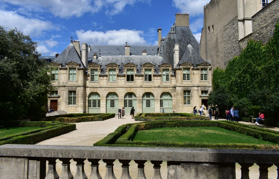 Marais: Discover the Medieval Heart of Paris - Unveiling the Medieval Quarter