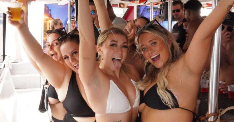 Miami: Booze Cruise Boat Party With Dj, Snacks, & Open Bar