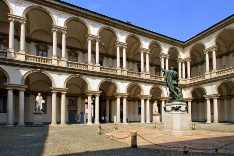 Milan: Skip-The-Line Pinacoteca Di Brera Private Guided Tour