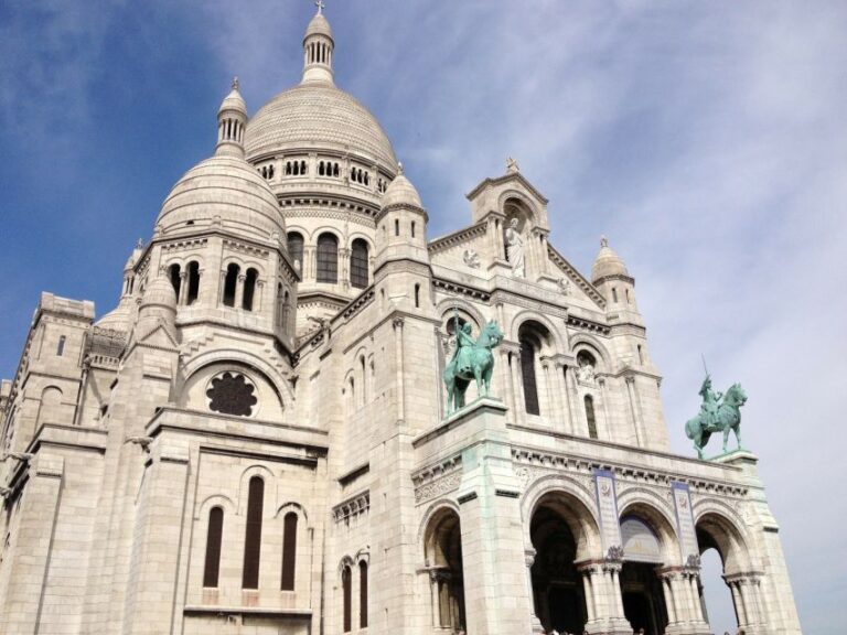 Montmartre Guided Walking Tour With Sacré CœUr & City Views