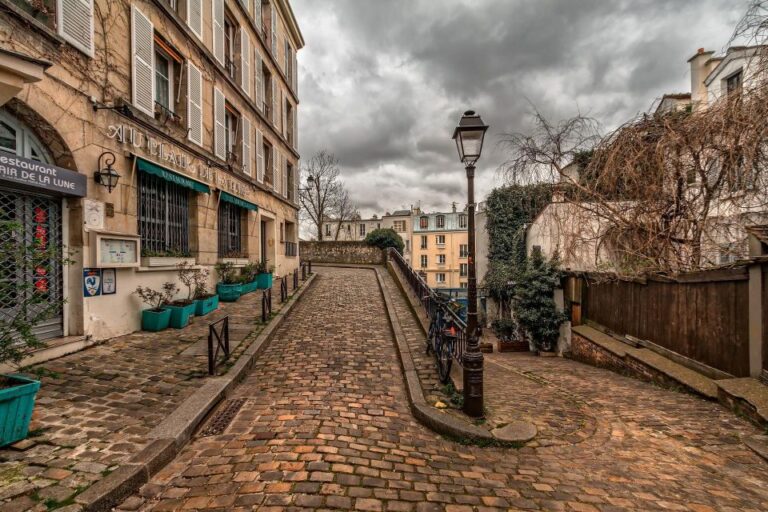 Montmartre Walking Tour