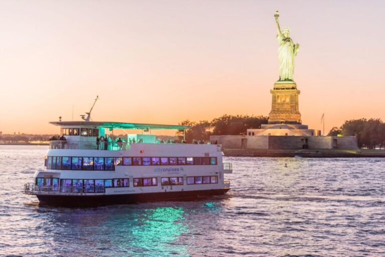 New York City: Harbor Cruise With Brunch Buffet From Pier 15