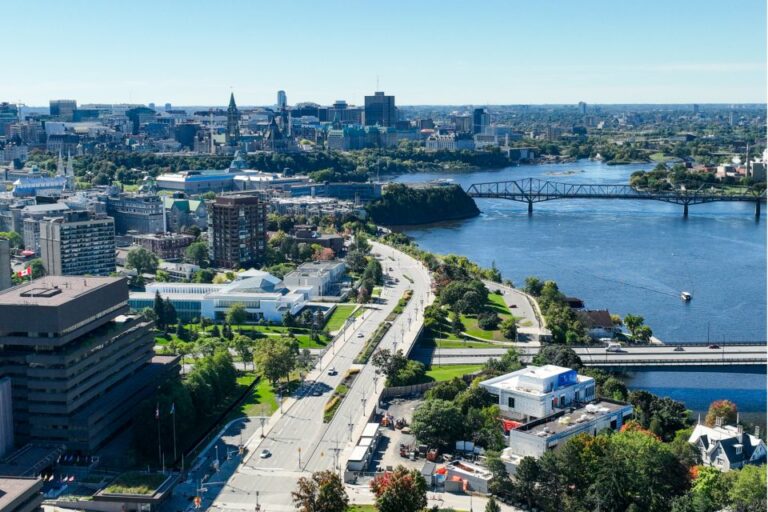 Ottawa: First Discovery Walk and Reading Walking Tour