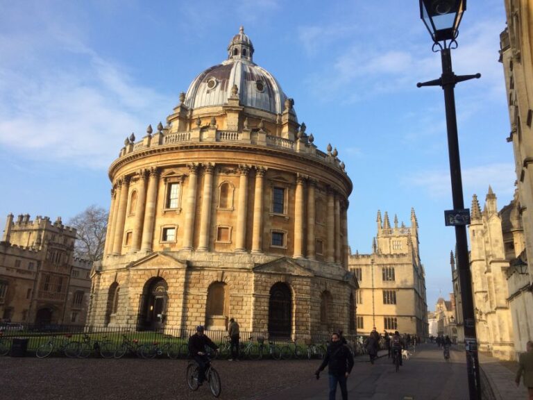 Oxford: Private City Tour & University Historical Highlights