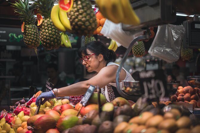 Paella Barcelona: Market Visit, Tapas, Sangria and Paella Class - Experience Highlights