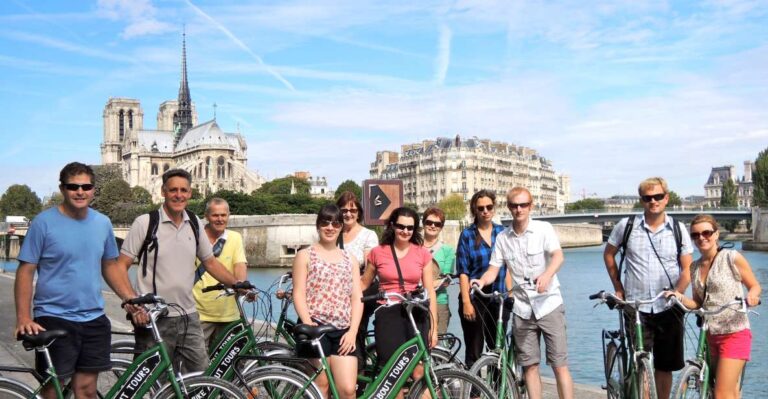 Paris: Famous Monuments Cycling Tour