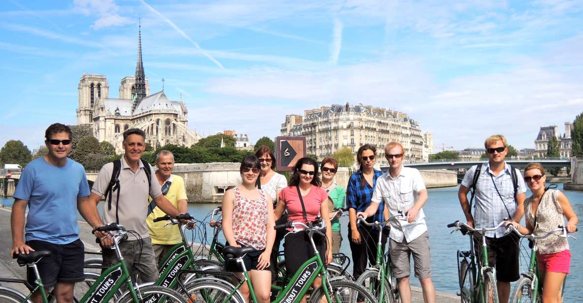 Paris: Famous Monuments Cycling Tour - Discover Paris on Two Wheels