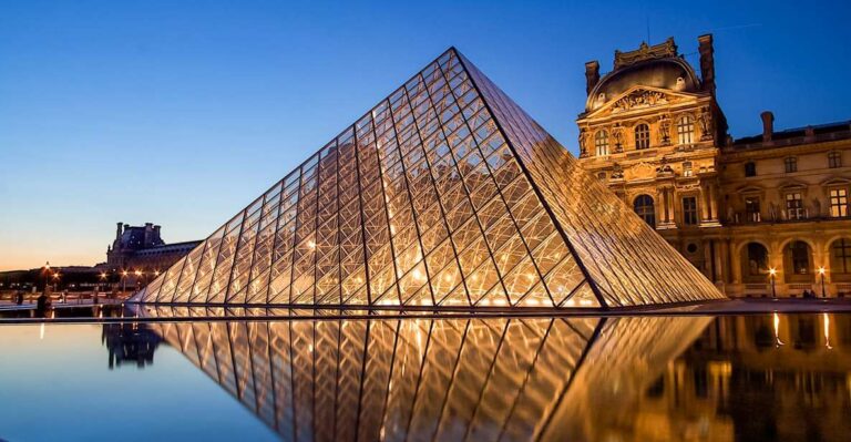 Paris: Louvre Reserved Access and Boat Cruise