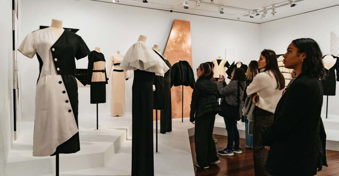 Paris: Musée Yves Saint Laurent Before Opening Hours Tour - Exclusive Early Access Experience