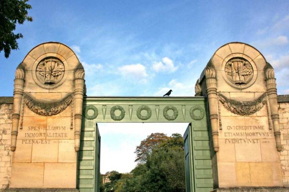 Paris: Père-Lachaise Cemetery Audio Guide Tour - Tour Overview and Details