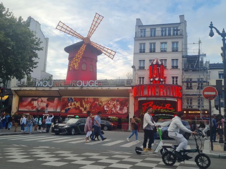 Paris : Private Driver Transfer Airport.