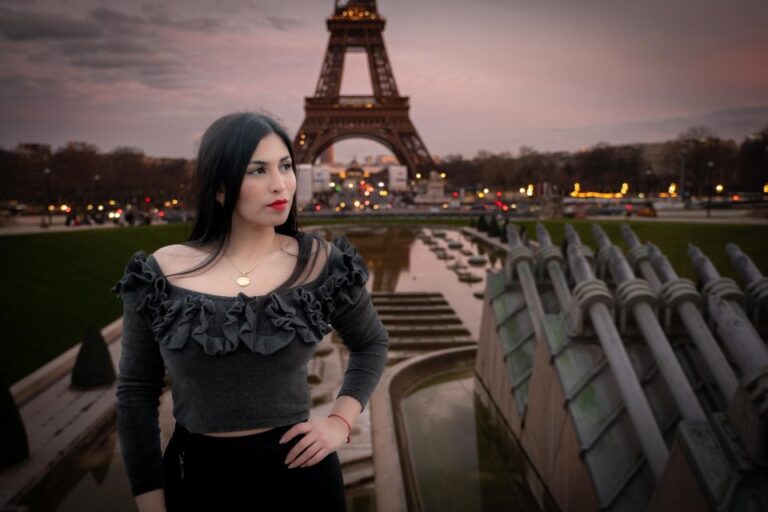 Paris: Private Photoshoot Near Any Chosen Landmark