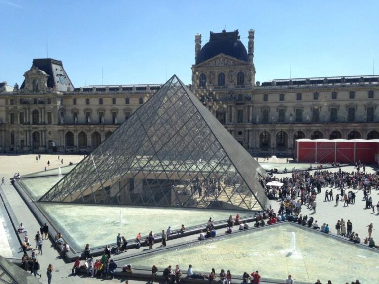 Paris:Higlights Guided Walking Tour and Orsay Museum Ticket