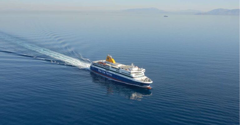 Paros or Naxos: 1-Way Ferry Between Paros and Naxos