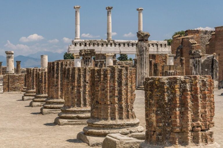 Pompeii, Oplontis and Herculaneum From the Amalfi Coast