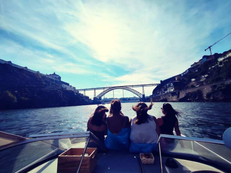 Porto: Private Boat Trip on Douro River (max 6px) 2h