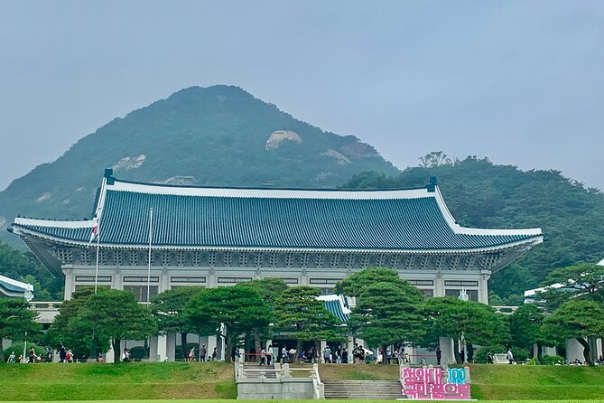 Private Full-Day Guided Tour in Seoul With Lunch, Tea and Dinner