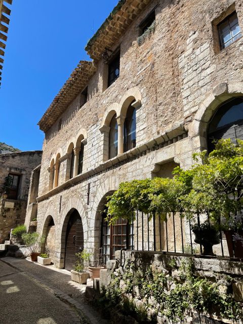 Private Tour of Saint Guilhem and the Devils Bridge