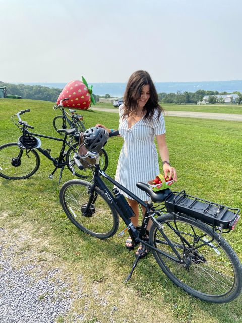 Quebec City: Electric Bike Rental on Ile Dorleans