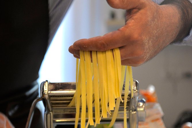 Rome: Fresh Pasta Wokshop and Meal With a Local - Hosts Expertise and Teaching Style