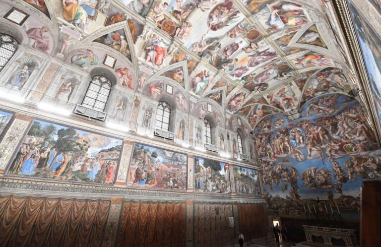 Rome: Vatican Museums, Sistine Chapel & Tombs Private Tour