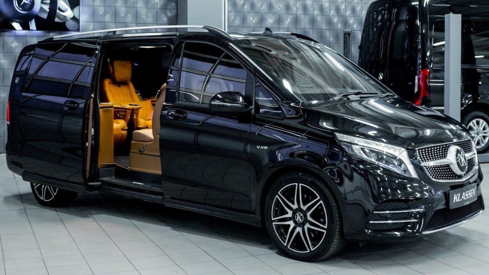 Round Trip Barcelona Airport to Barcelona by Luxury Minivan - Service Details