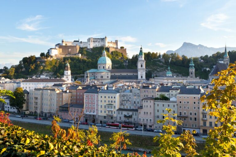 Salzburg: First Discovery Walk and Reading Walking Tour