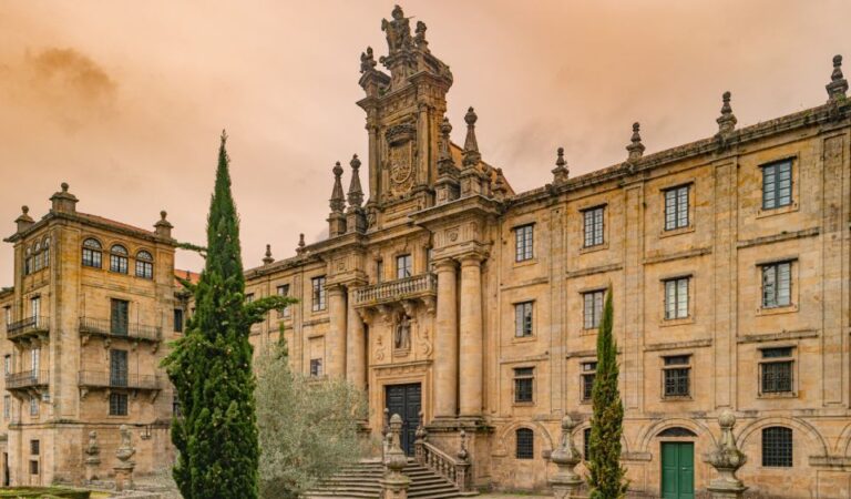 Santiago De Compostela Private 10- Hours Tour From Oporto