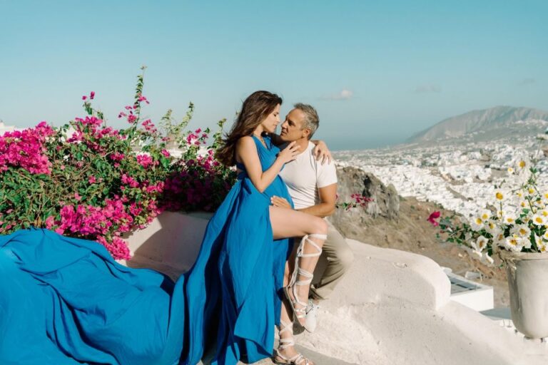 Santorini: Exclusive Personalized Photoshoot Session