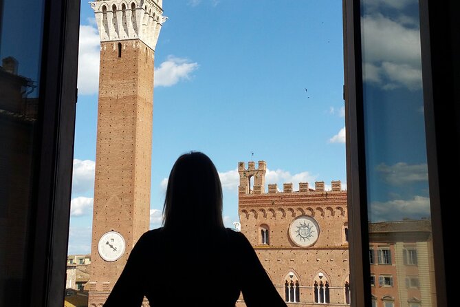 Siena Tour and Exclusive Window on Piazza Del Campo